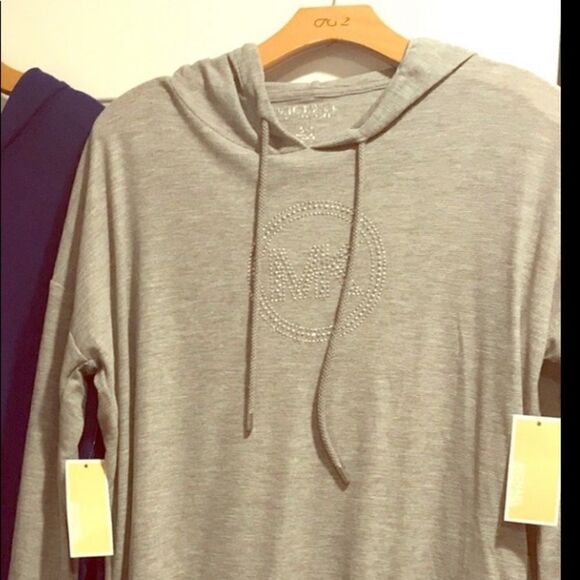 🎉Last one left 🎉Micheal KORS Sweater 🎀 - Picture 1 of 8